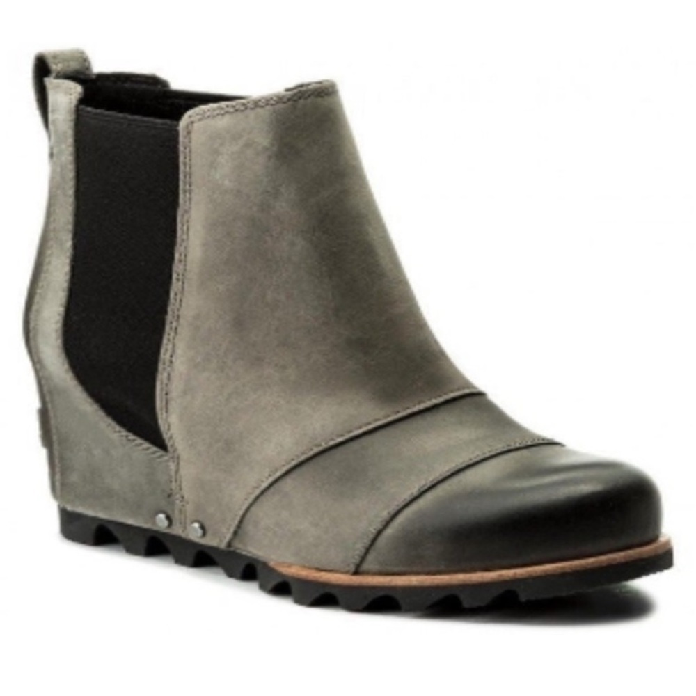 Sorel Lea Wedge Boots in Oiled Leather size 10